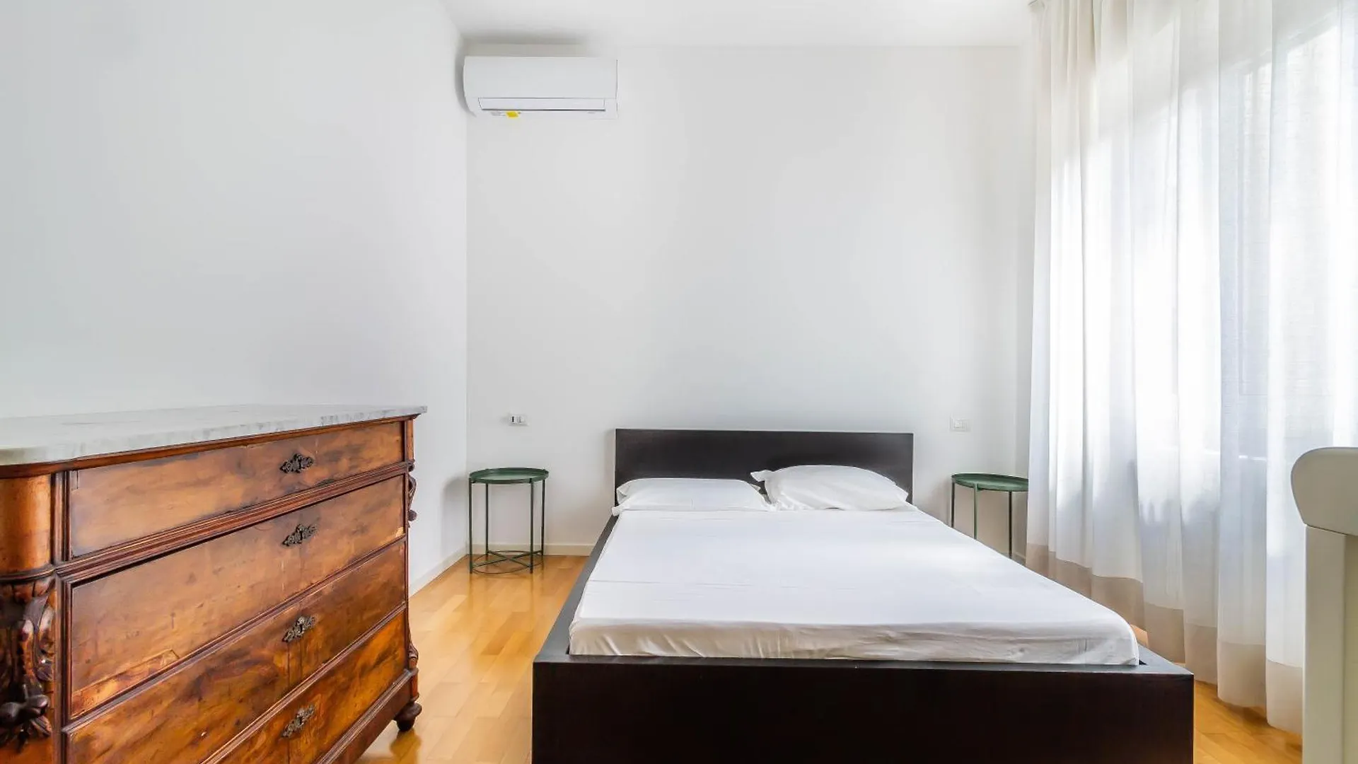 Apartamento Domusmi Gozzano-4 Milán Italia